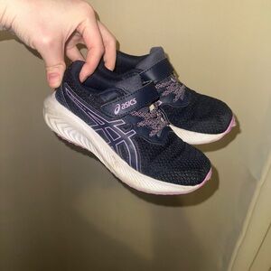 ASICS Kids' PRE Excite 10 PS running shoes midnight and lavender glow size K13
